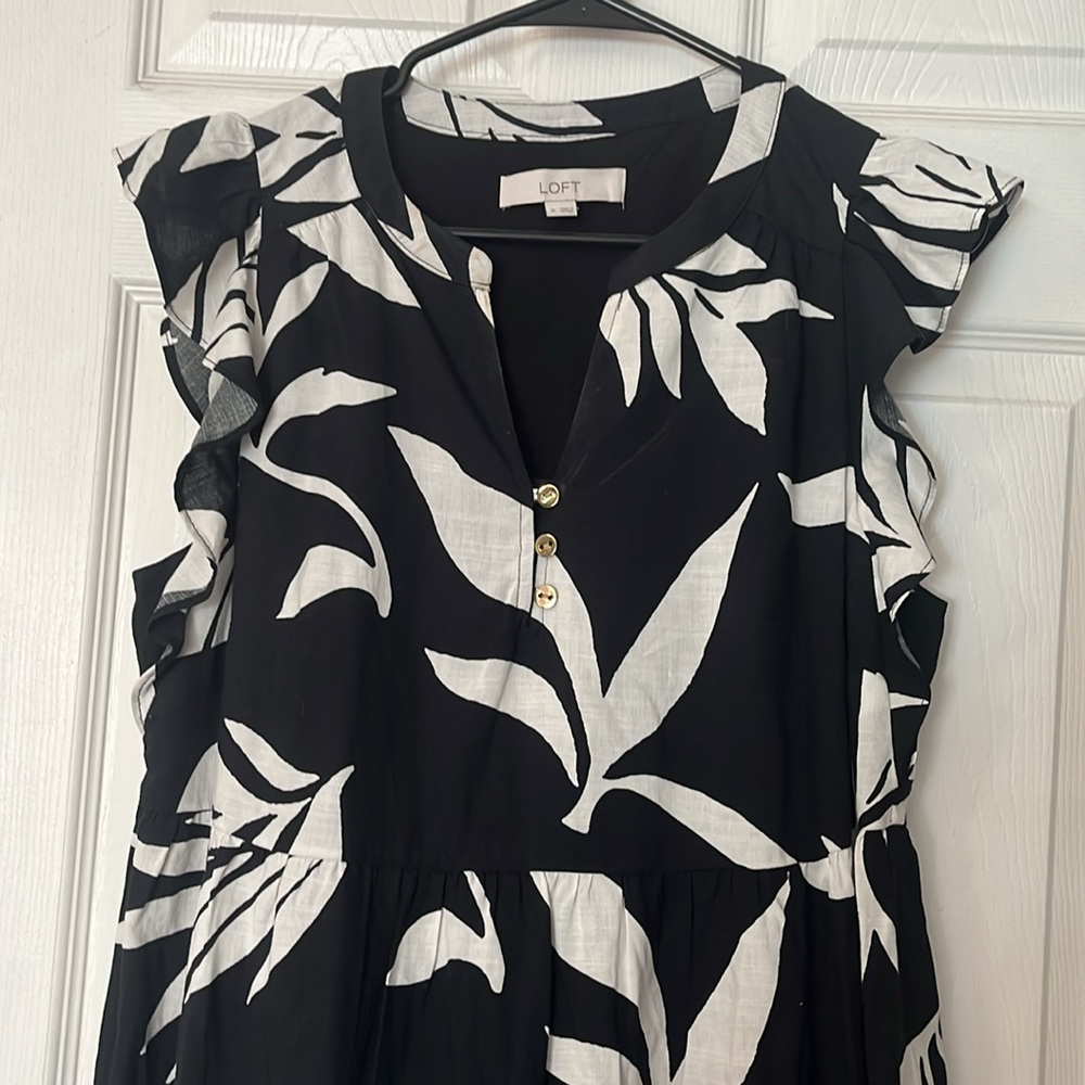 Loft Dress - Picture 3 of 3